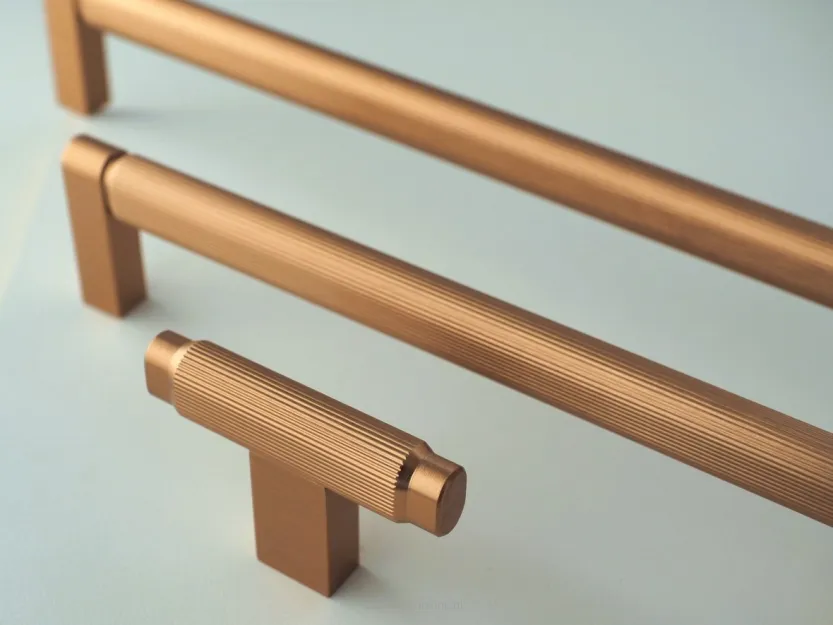 Uchwyt meblowy Brooklin 0676/160 złoty mat cava